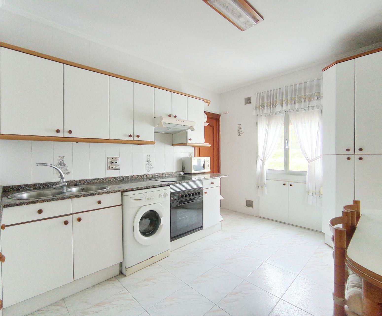 Kitchen of Flat to rent in Santurtzi   with Heating, Furnished and Balcony