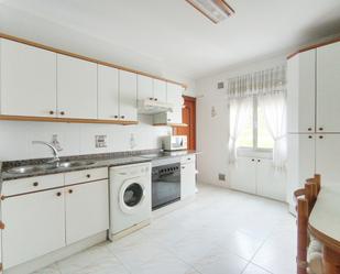 Kitchen of Flat to rent in Santurtzi   with Heating, Furnished and Balcony
