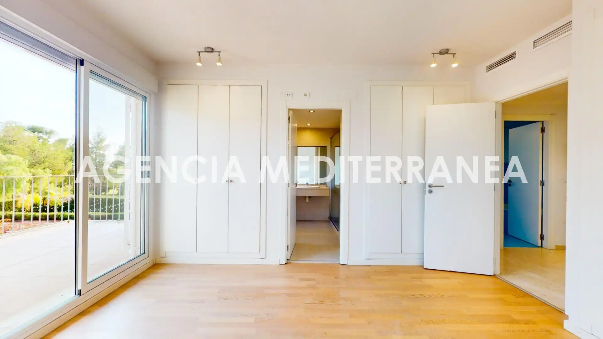 Casa adosada en venta en Calle PUIGCAMPANA, Casas Verdes