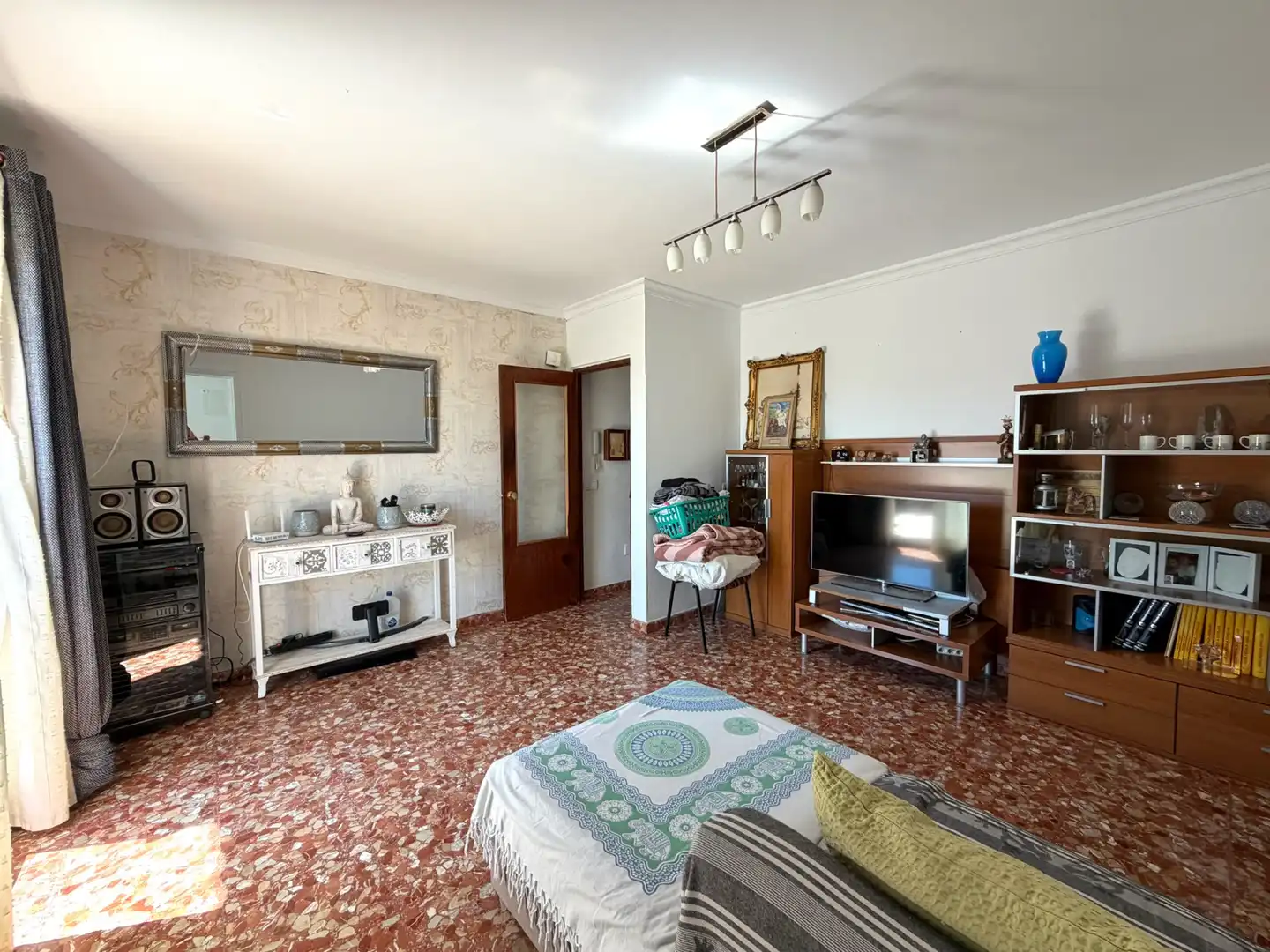 Sala d'estar de Pis en venda en Álora amb Terrassa i Moblat