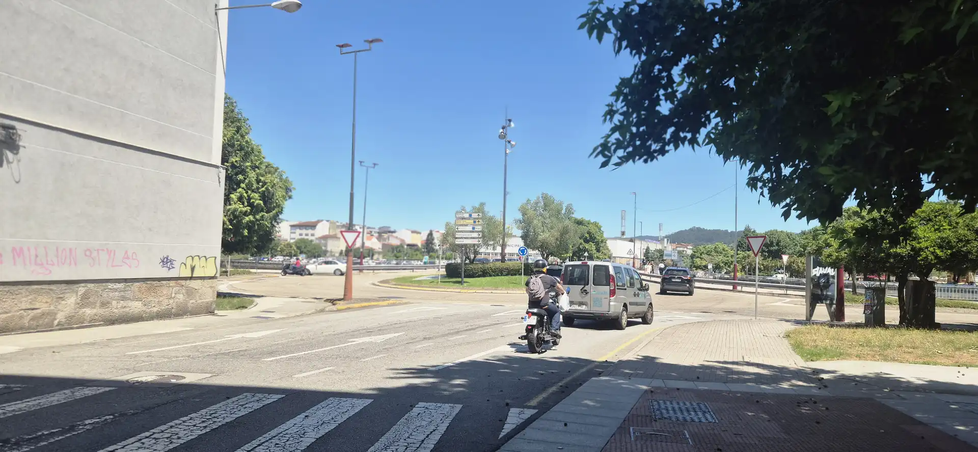 Vista exterior de Àtic en venda en Pontevedra Capital  amb Balcó
