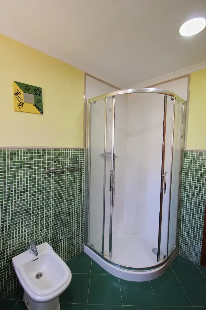 Badezimmer von Wohnungen zur Miete in Málaga mit Klimaanlage, Heizung und Möbliert