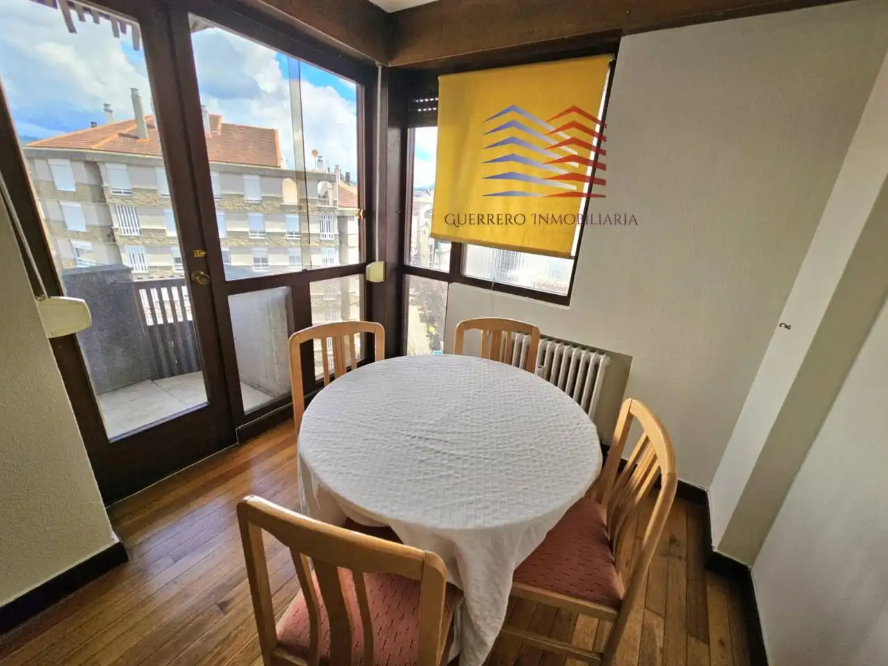 Terraza de Piso de alquiler en Ourense Capital  con Calefacción, Parquet y Trastero