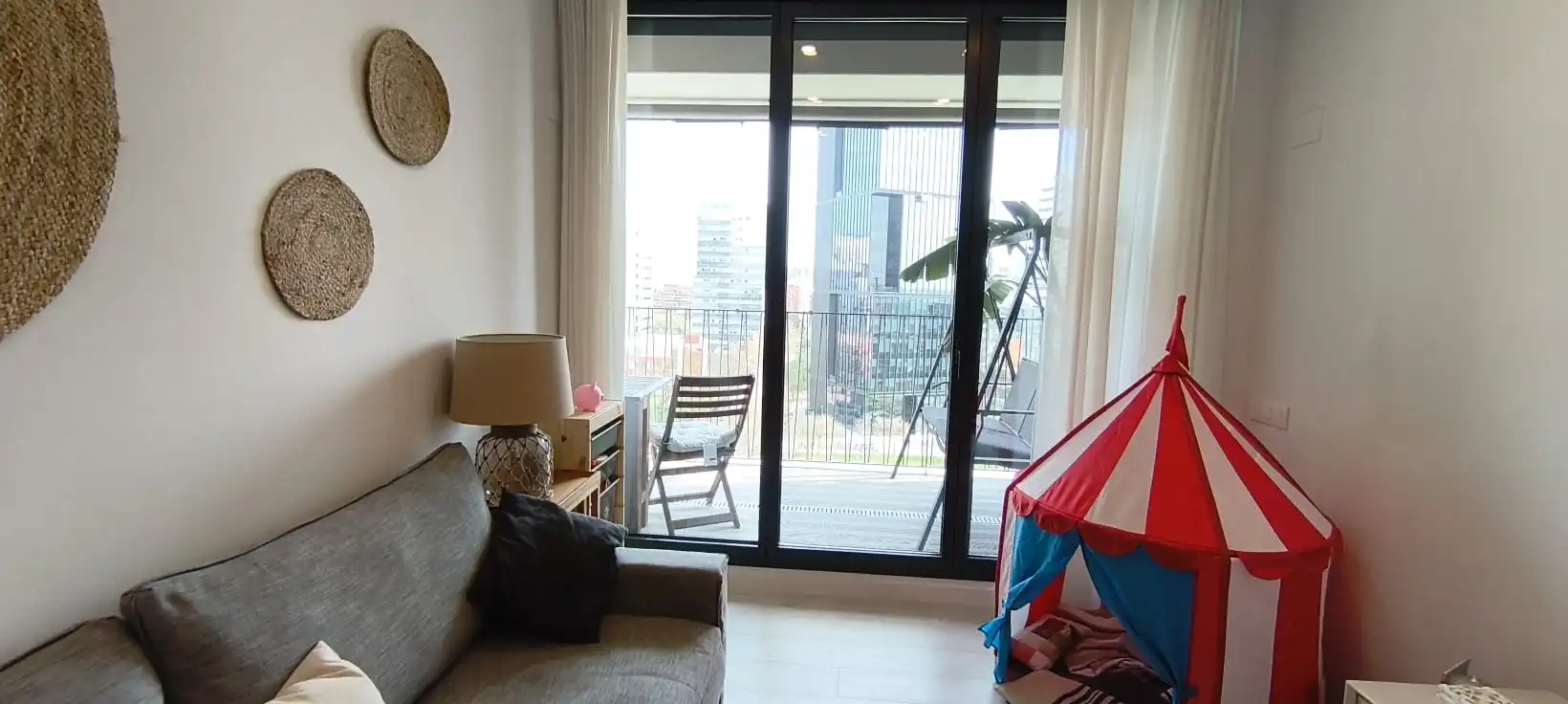 Wohnzimmer von Wohnung zum Verkauf in L'Hospitalet de Llobregat mit Klimaanlage, Heizung und Parkett