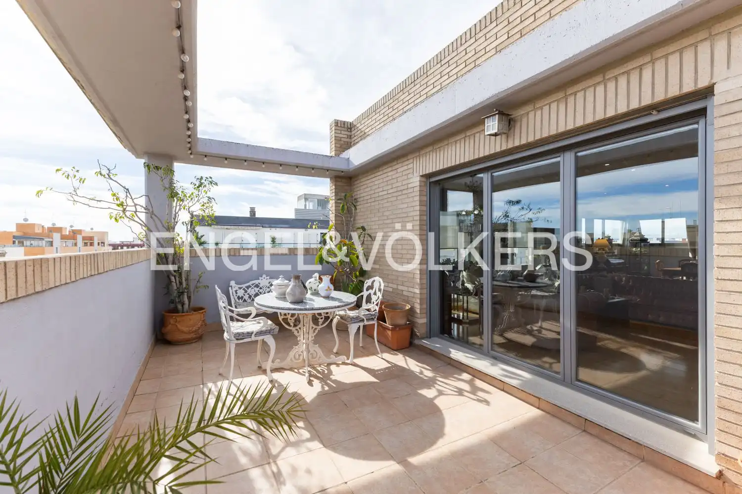 Terraza de Ático en venta en Valencia con Aire acondicionado, Calefacción y Jardín privado