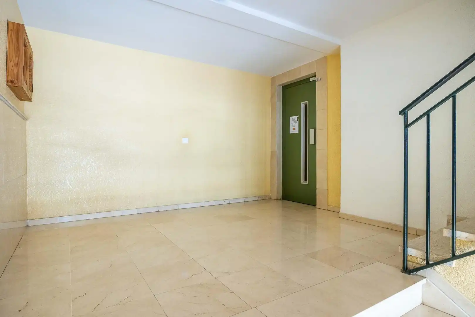 Flat for sale in Dos Hermanas  with Air Conditioner, Terrace and Furnished