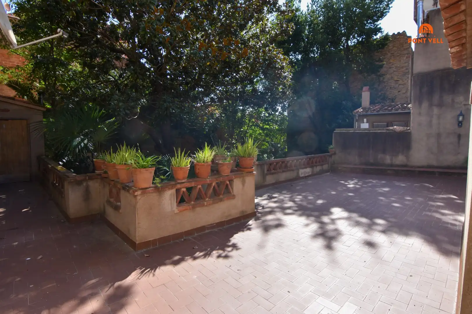 Casa rústica con terraza en venta en La Bisbal d'Empordà, imagen 5