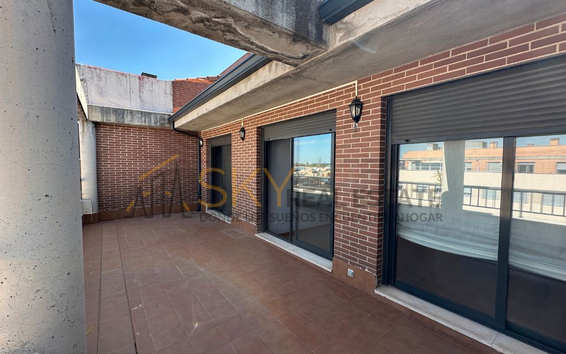 Terrace of Attic for sale in  Madrid Capital  with Air Conditioner, Heating and Terrace