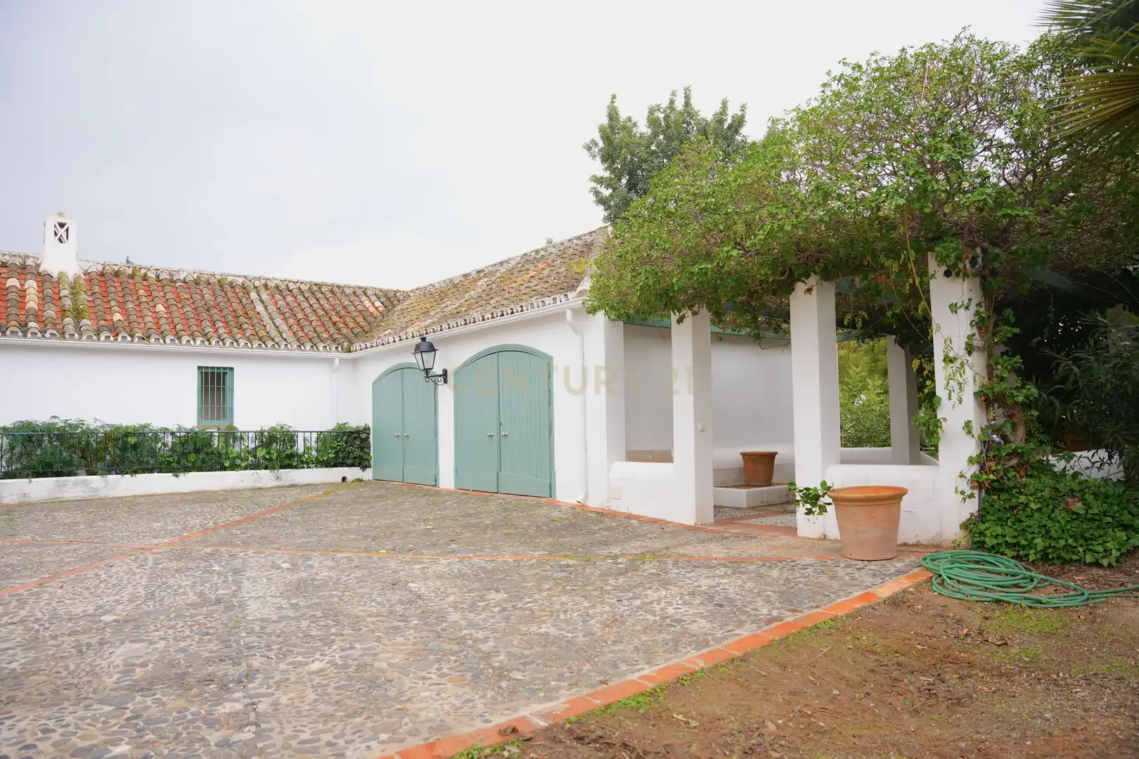 Vista exterior de Casa o chalet en venta en Alhaurín El Grande con Jardín privado, Trastero y Piscina