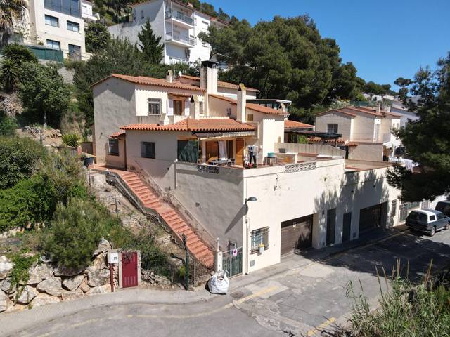 Casa adosada en Venta en Carrer Pont Nou, 14 en L'Estartit Poble