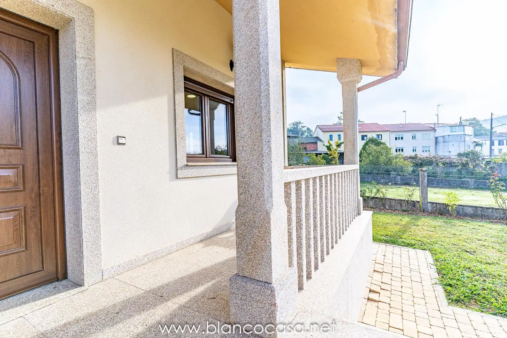 Vista exterior de Casa o chalet en venta en Carballo con Calefacción, Trastero y Amueblado