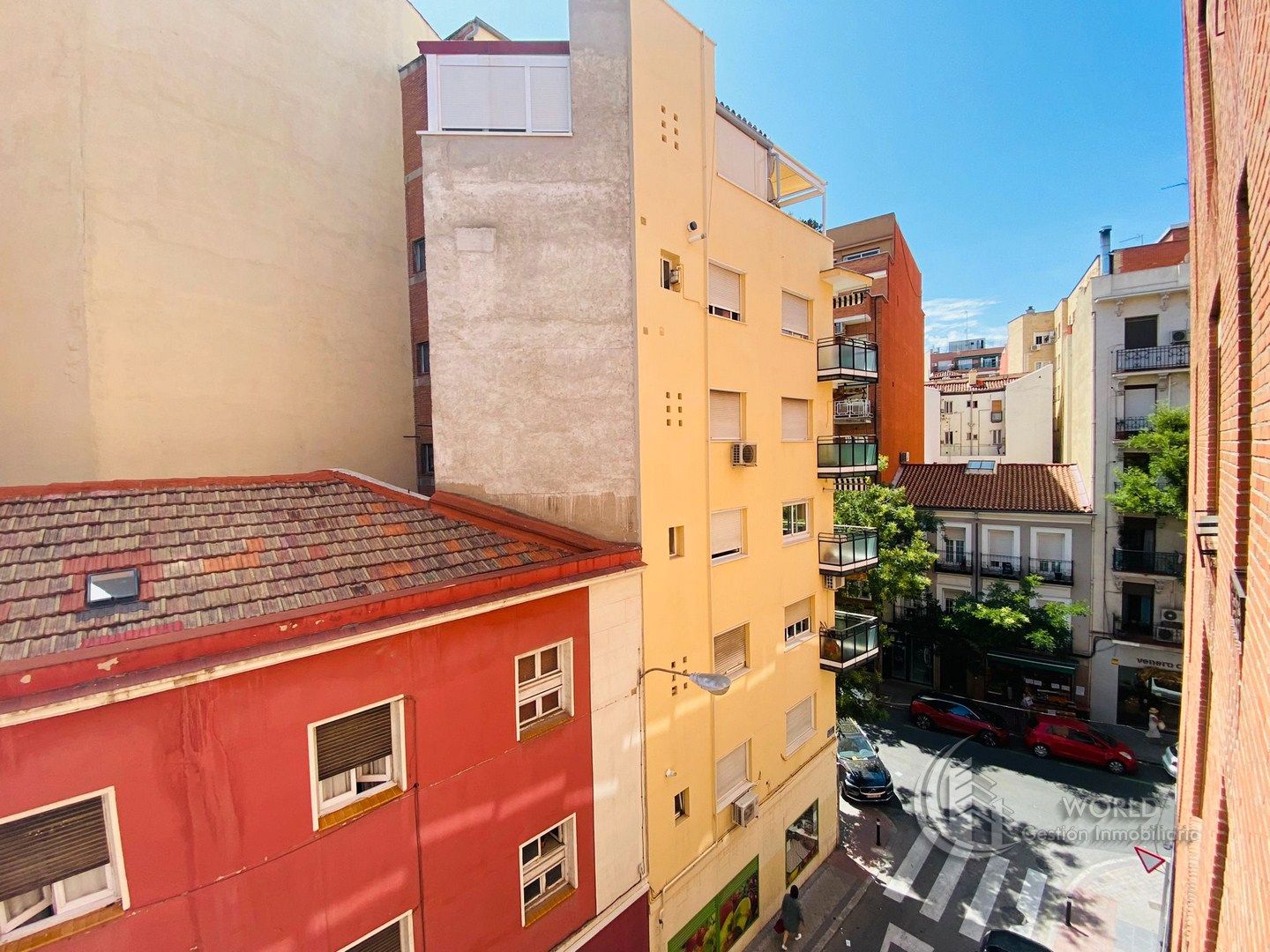 Vista exterior de Pis de lloguer en  Madrid Capital amb Calefacció, Forn i Rentadora