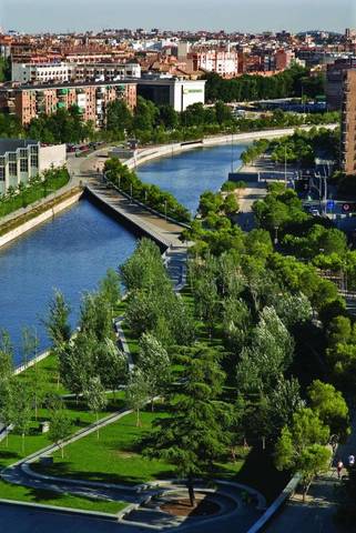 Piso en Venta en Av. de Valladolid en Casa de Campo