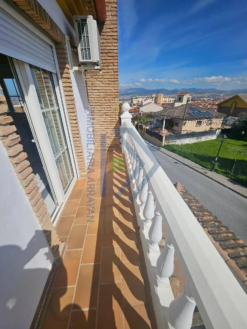 Terraza de Casa o chalet en venta en Ogíjares con Aire acondicionado, Calefacción y Jardín privado