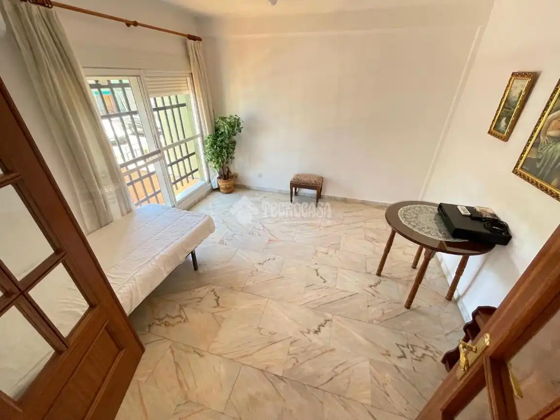 Habitación de Casa adosada en venta en Badajoz con Aire acondicionado