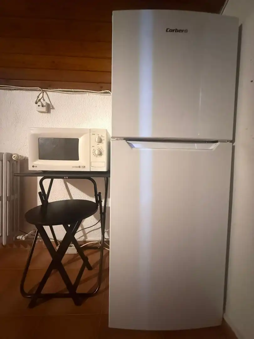 Cocina de Piso para compartir en Alp con Calefacción y Amueblado