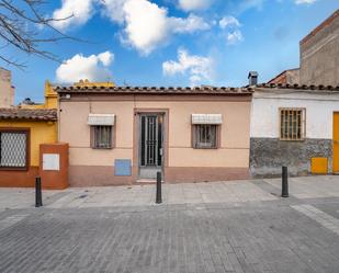 Vista exterior de Casa adosada en venda en Reus amb Jardí privat i Terrassa