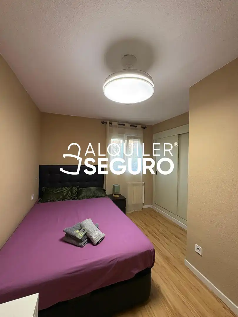 Bedroom of Flat for rent in Puente de Vallecas