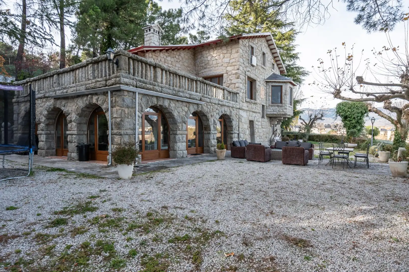 Vista exterior de Finca rústica en venda en Guadarrama amb Aire condicionat, Calefacció i Jardí privat