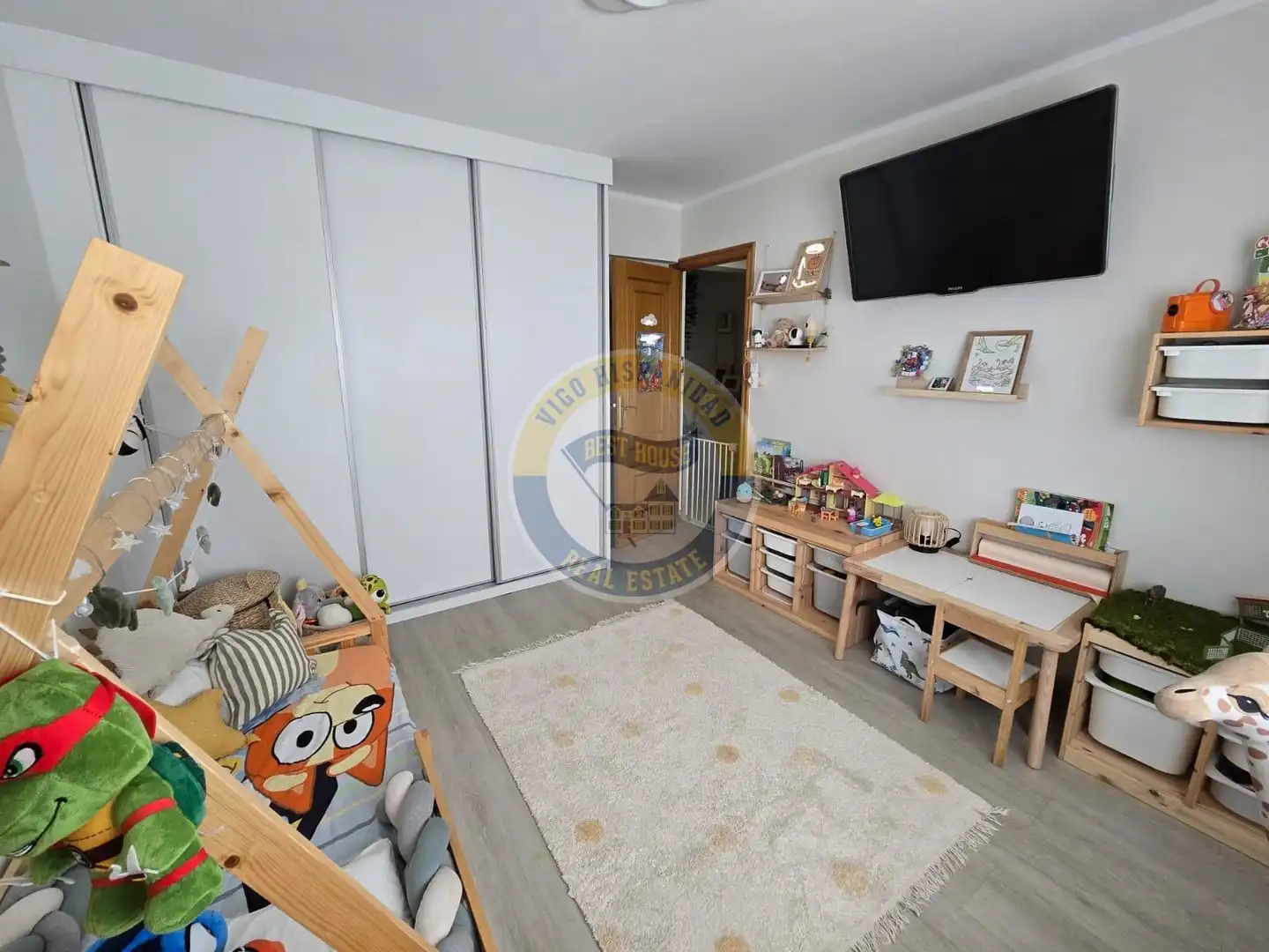 Flat for sale in Vigo   with Terrace and Furnished