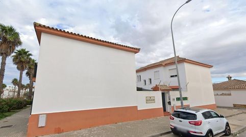 Foto 3 de Casa adosada en venta en Calle Alheli, 1, Las Canteras, Puerto Real