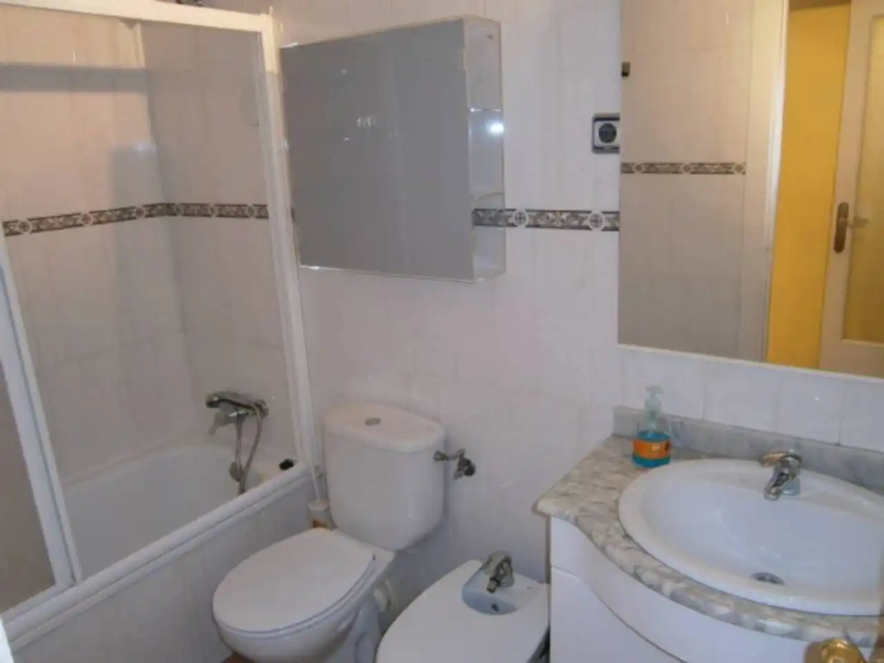 Bathroom of Flat for rent in Cerdanyola del Vallès  with Heating and Furnished