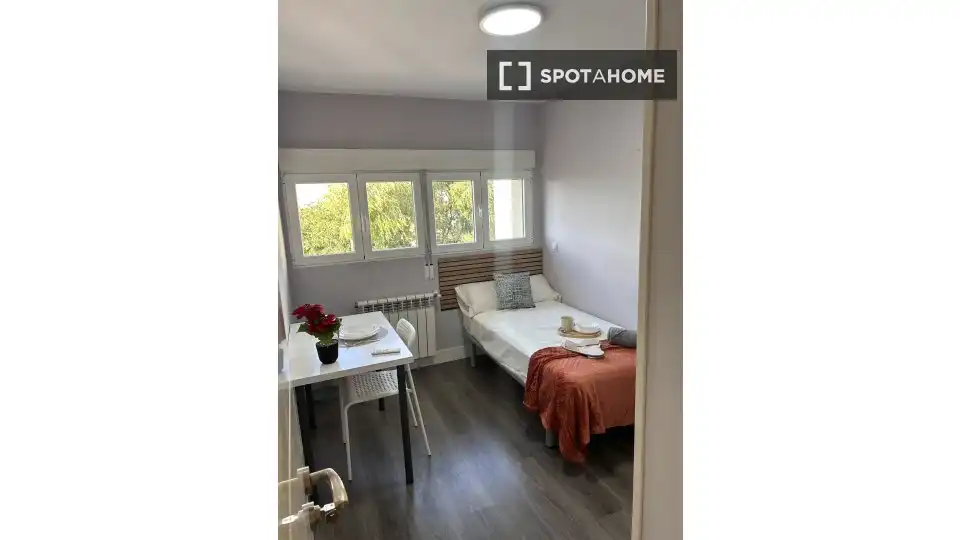 Zimmer in Tres Olivos - Valverde