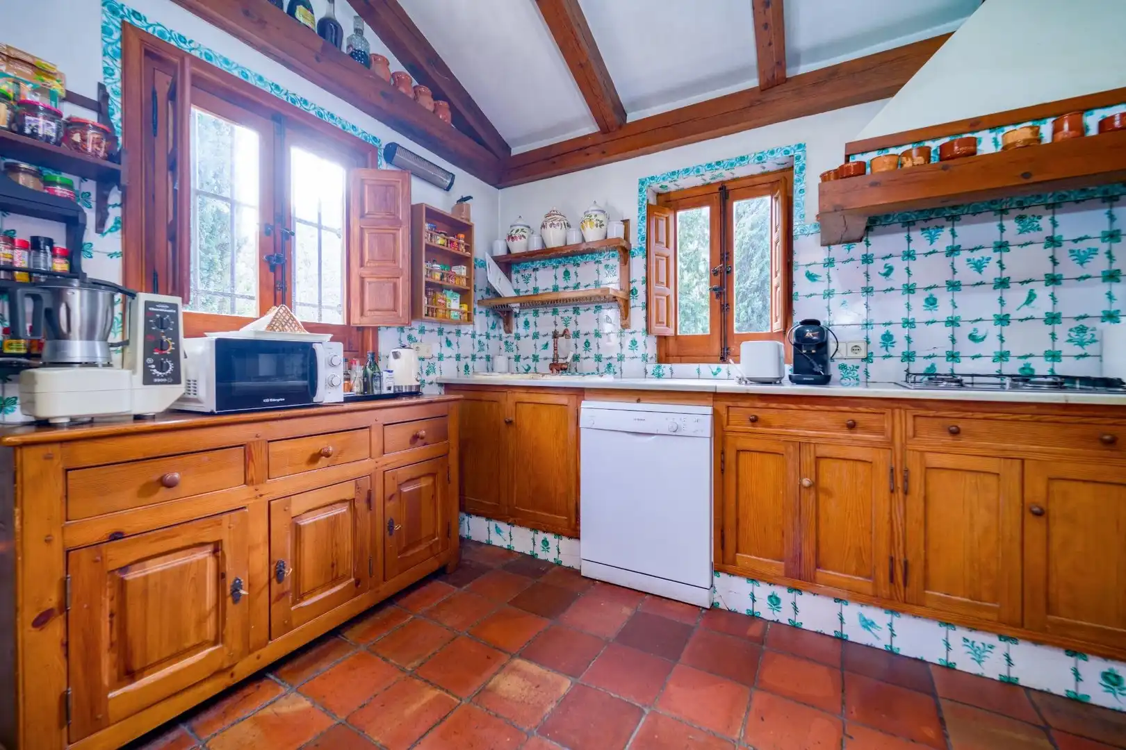 Cocina de Casa o chalet en venta en Granada con Aire acondicionado, Calefacción y Jardín privado