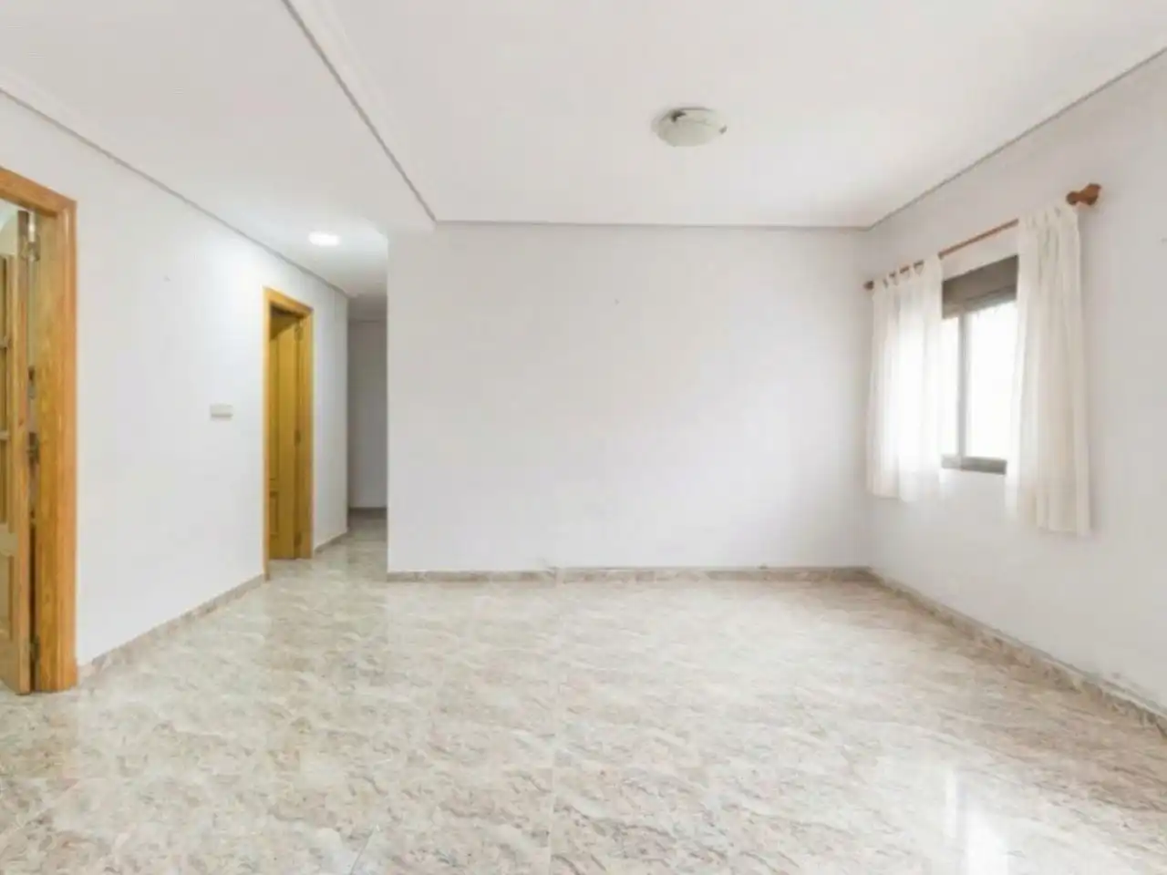 Pis en venda en Burjassot amb Jardí privat, Terrassa i Traster