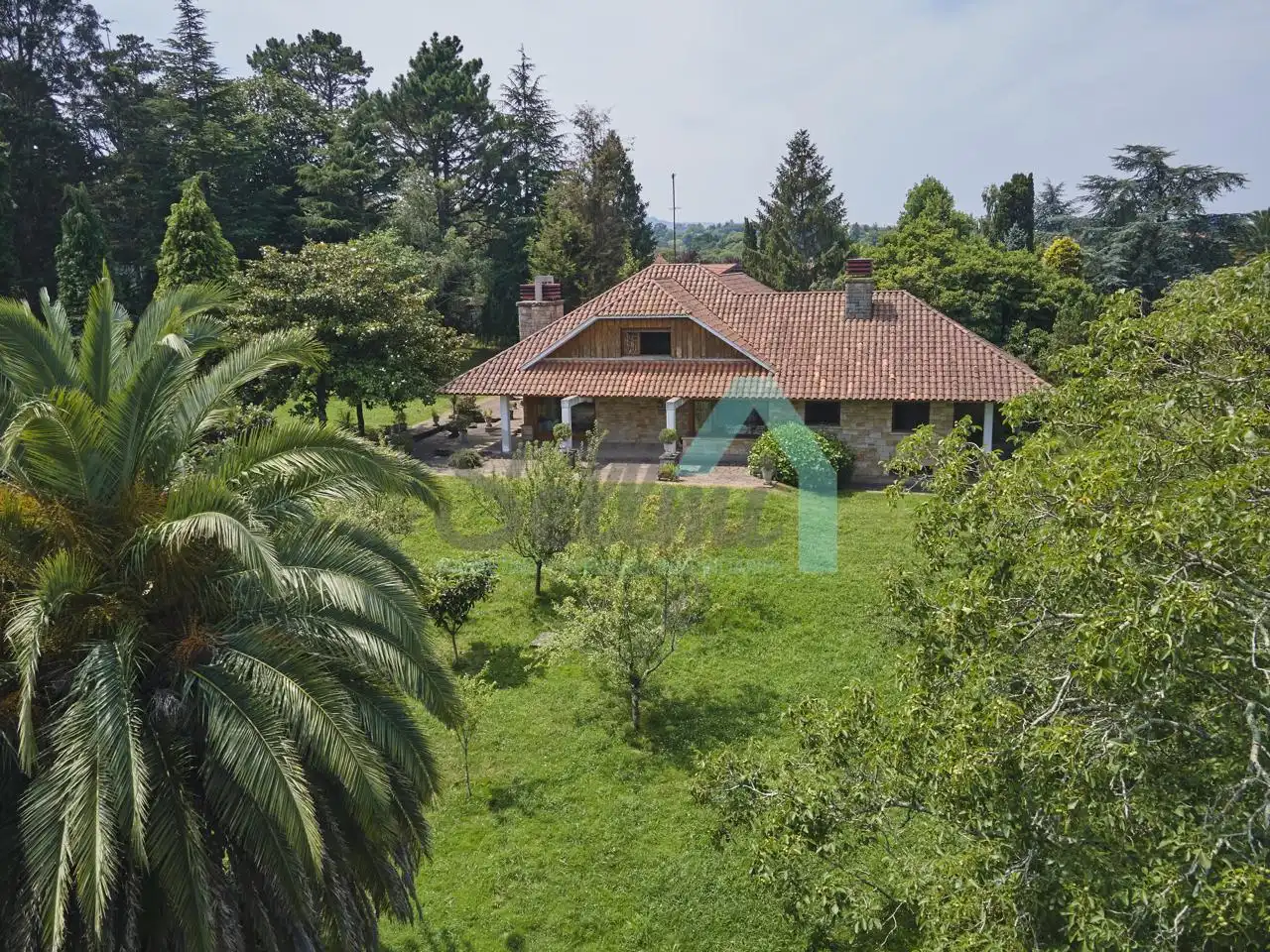 Jardí de Casa o xalet en venda en Gijón  amb Aire condicionat, Jardí privat i Parquet