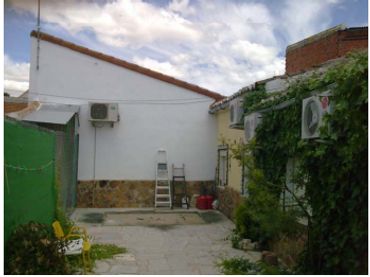 Detached house for sale in Martires