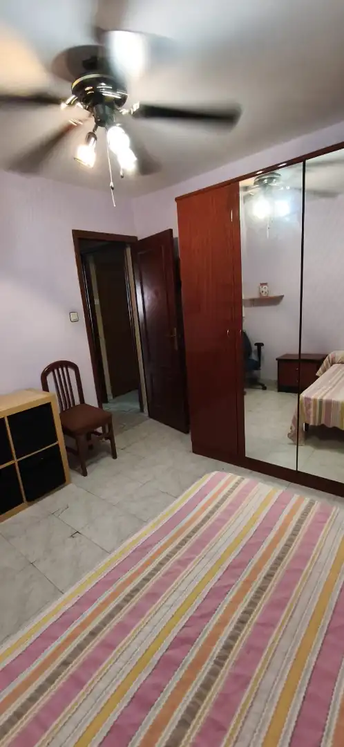 Habitación de Piso en venta en Sevilla con Amueblado