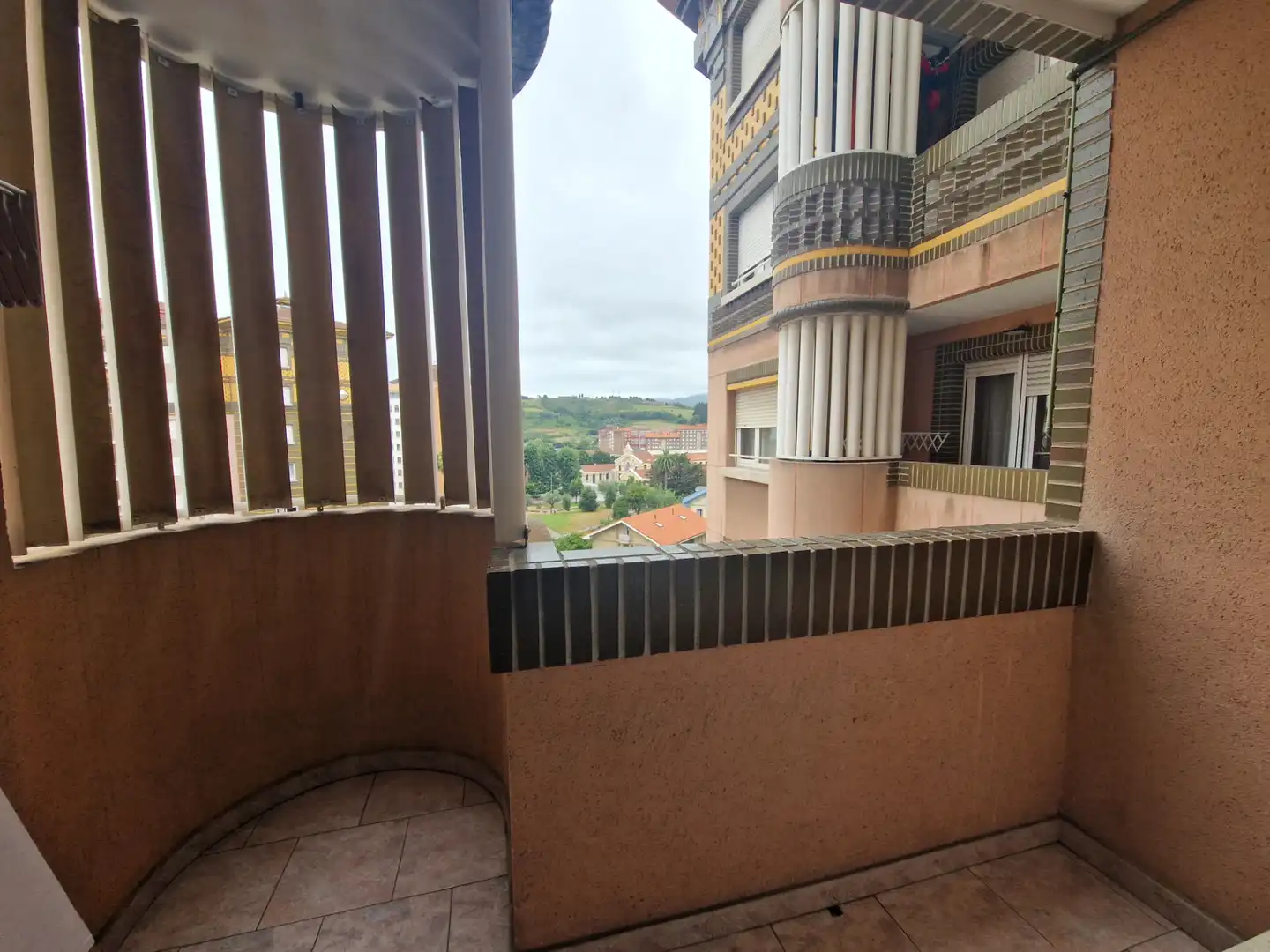 Terrasse von Wohnungen zum Verkauf in Avilés mit Heizung, Parkett und Terrasse