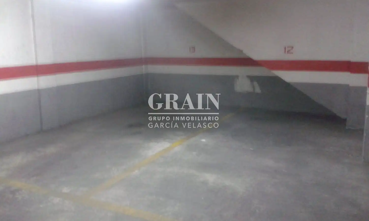 Parking de Apartamento de alquiler en Albacete con Calefacción y Balcón