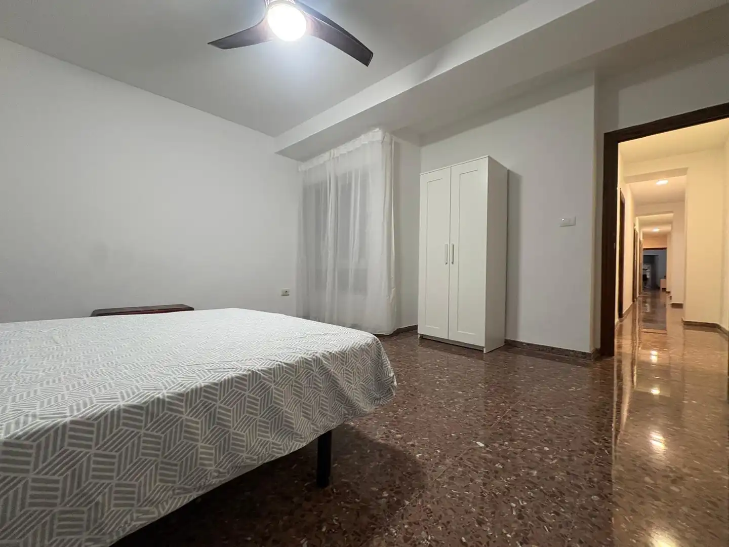 Schlafzimmer von Wohnung zum Verkauf in Parque de la Bombilla  