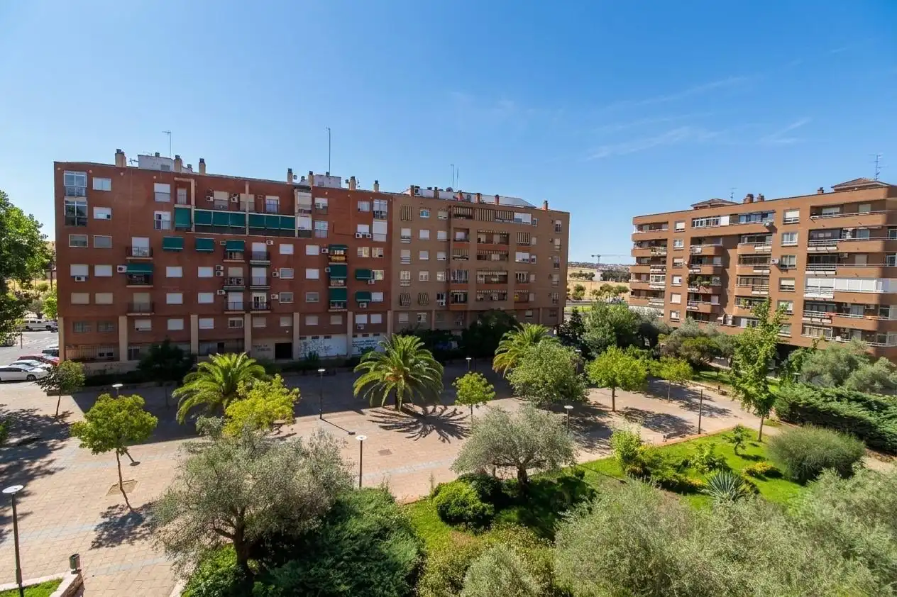 Vista exterior de Pis en venda en Badajoz amb Aire condicionat