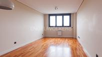 Living room of Apartment for sale in  Madrid Capital  with Air Conditioner and Swimming Pool