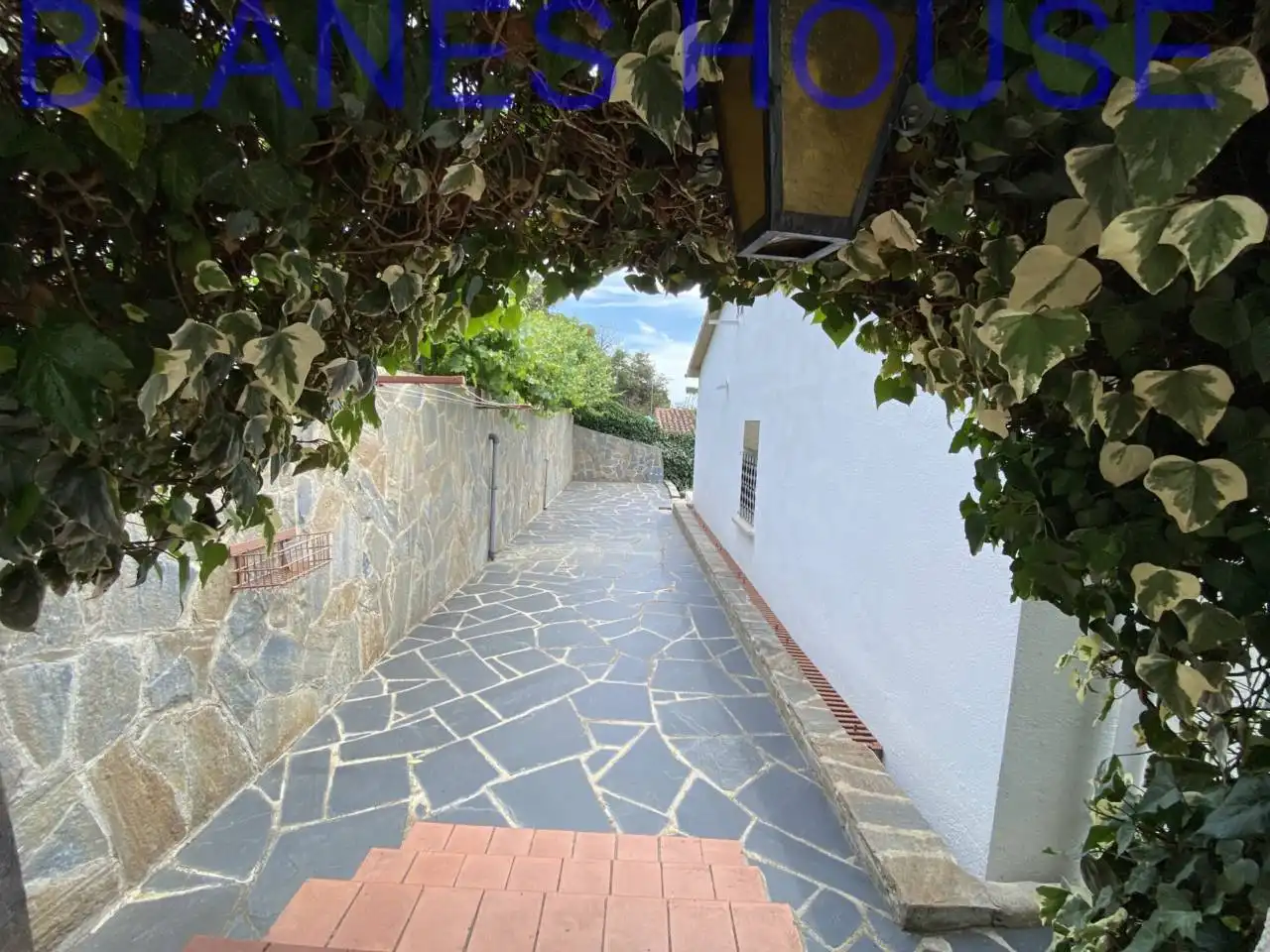 Vista exterior de Casa o chalet en venta en Maçanet de la Selva con Aire acondicionado, Jardín privado y Terraza