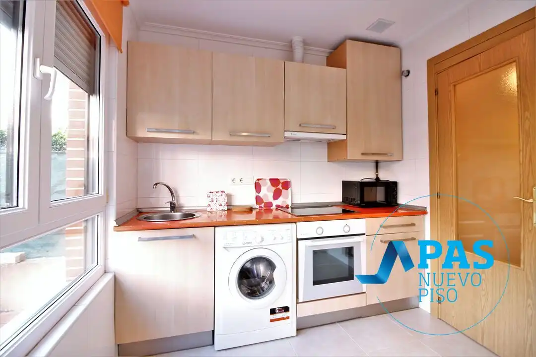 Cocina de Piso de alquiler en Piélagos con Calefacción, Jardín privado y Parquet