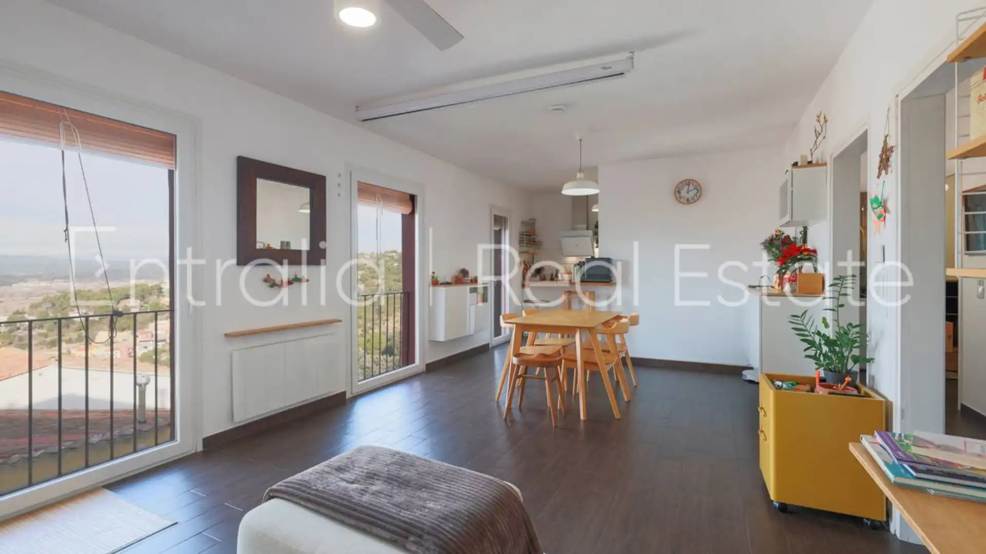 Exterior view of Flat for sale in Girona Capital  with Air Conditioner, Heating and Furnished