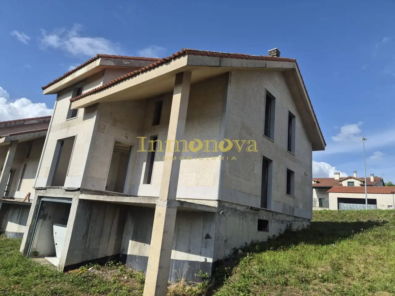 Vista exterior de Casa o chalet en venta en A Merca   con Calefacción, Jardín privado y Terraza