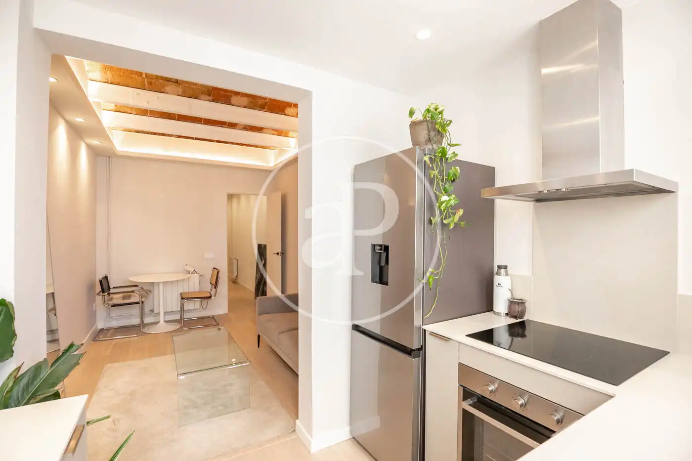 Flat with terrace to rent in Dos de Maig, imagen 4