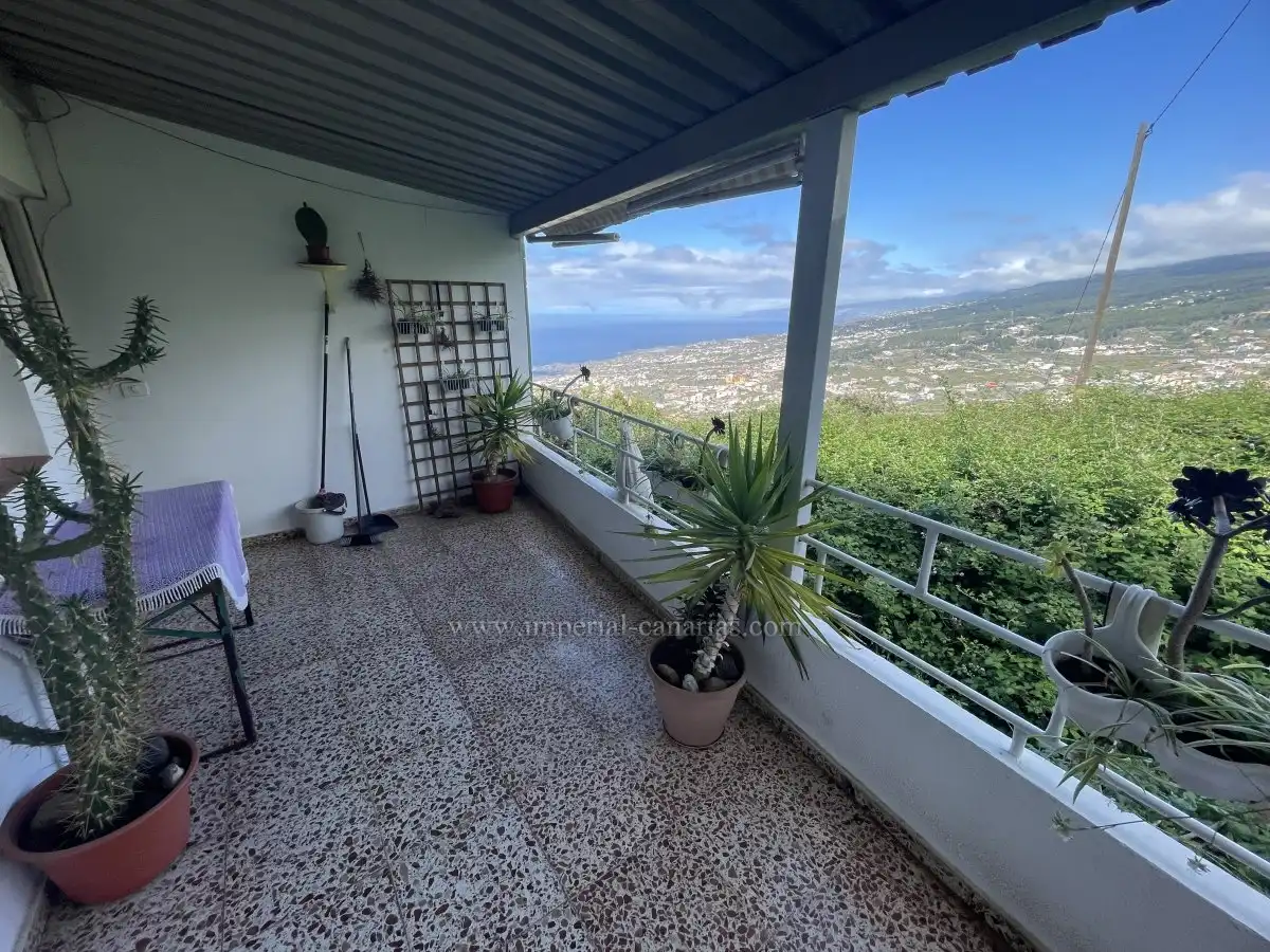 Vista exterior de Casa o xalet en venda en Icod de los Vinos amb Moblat