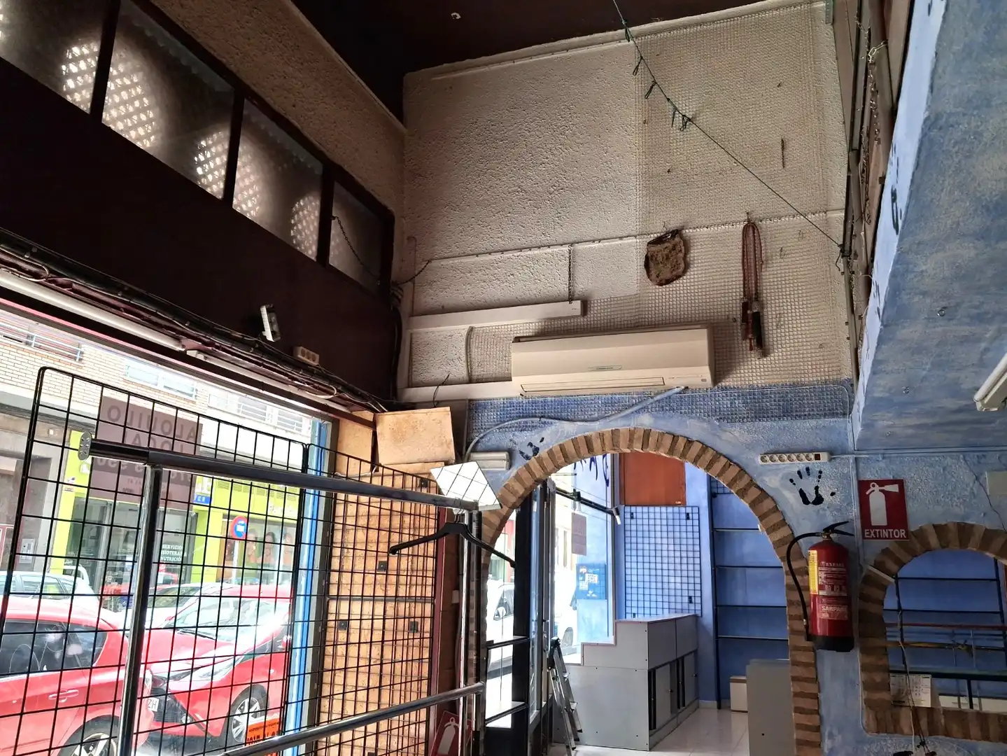 Commercial properties for rent in Zaragoza  with Air Conditioner, Furnished and Alarm