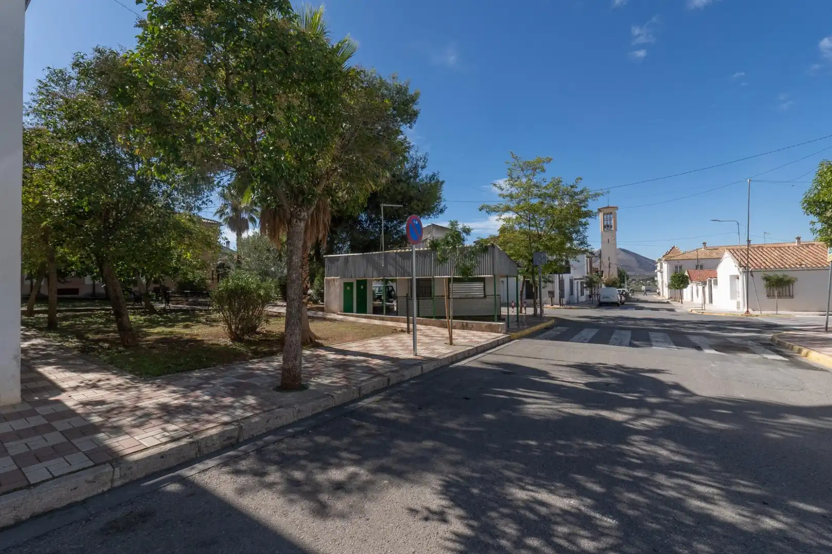 Vista exterior de Casa o xalet en venda en Albolote amb Terrassa i Balcó