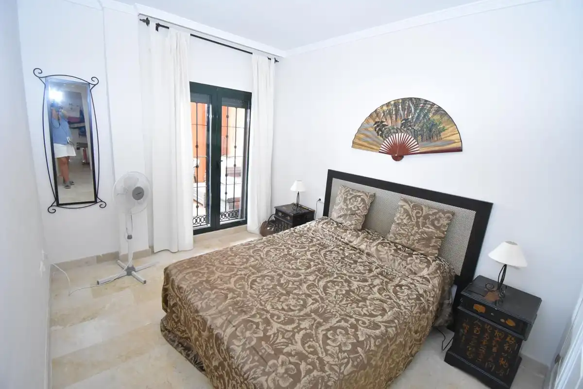 Habitación de Apartamento en venta en Macharaviaya con Aire acondicionado y Piscina comunitaria