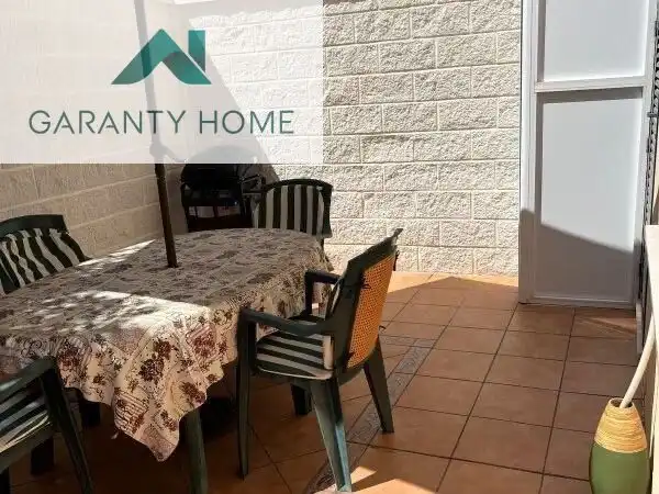 Terrasse von Einfamilien-Reihenhaus zur Miete in Vélez-Málaga mit Klimaanlage, Privatgarten und Terrasse
