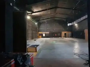 Nave industrial en alquiler en Urbanización Este - Montepríncipe, imagen 3