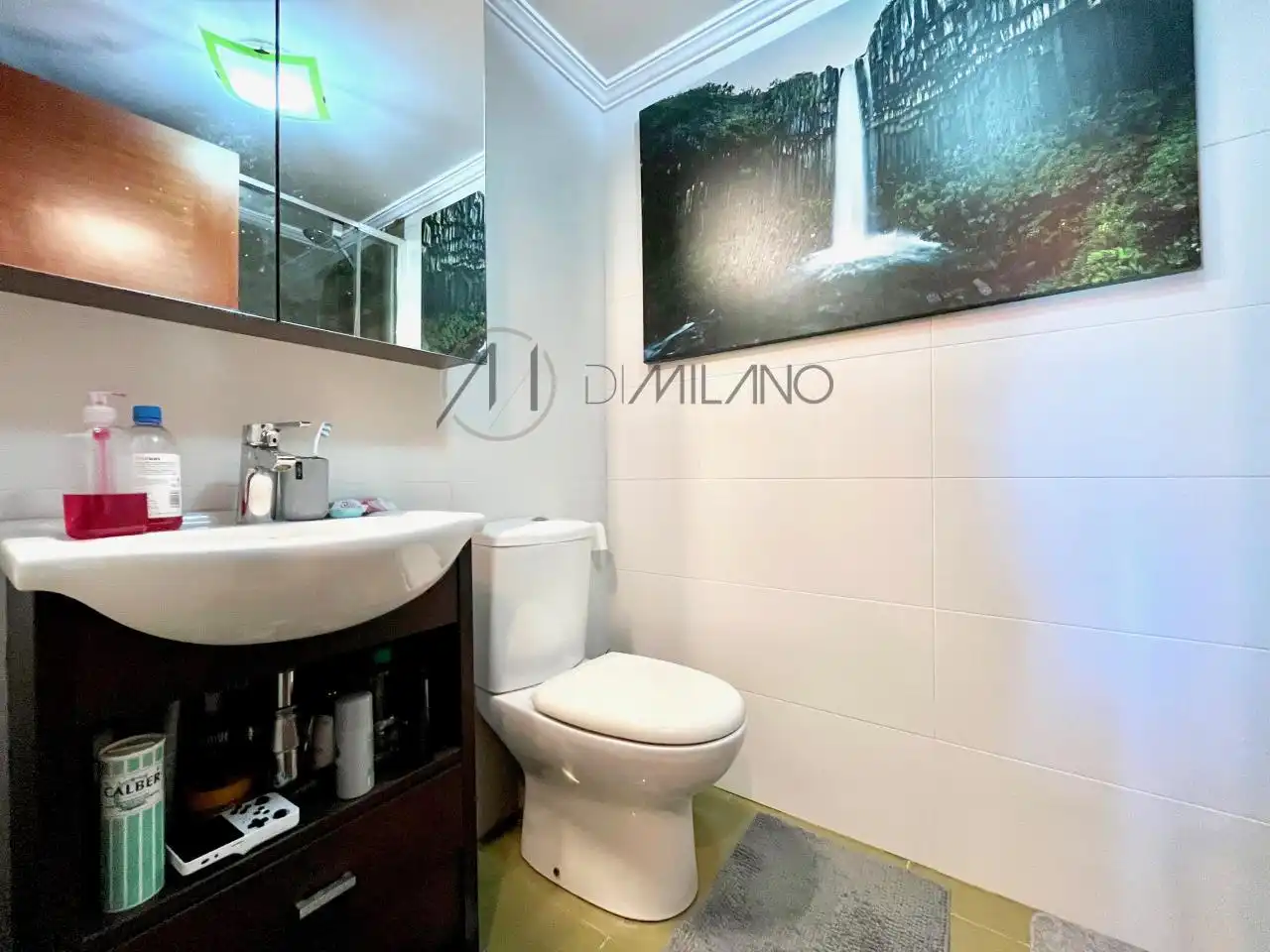 Baño de Piso en venta en Vigo  con Calefacción, Parquet y Balcón