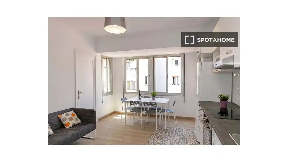 Exterior view of Flat for rent in Barcelona  with Air Conditioner, Heating and Furnished